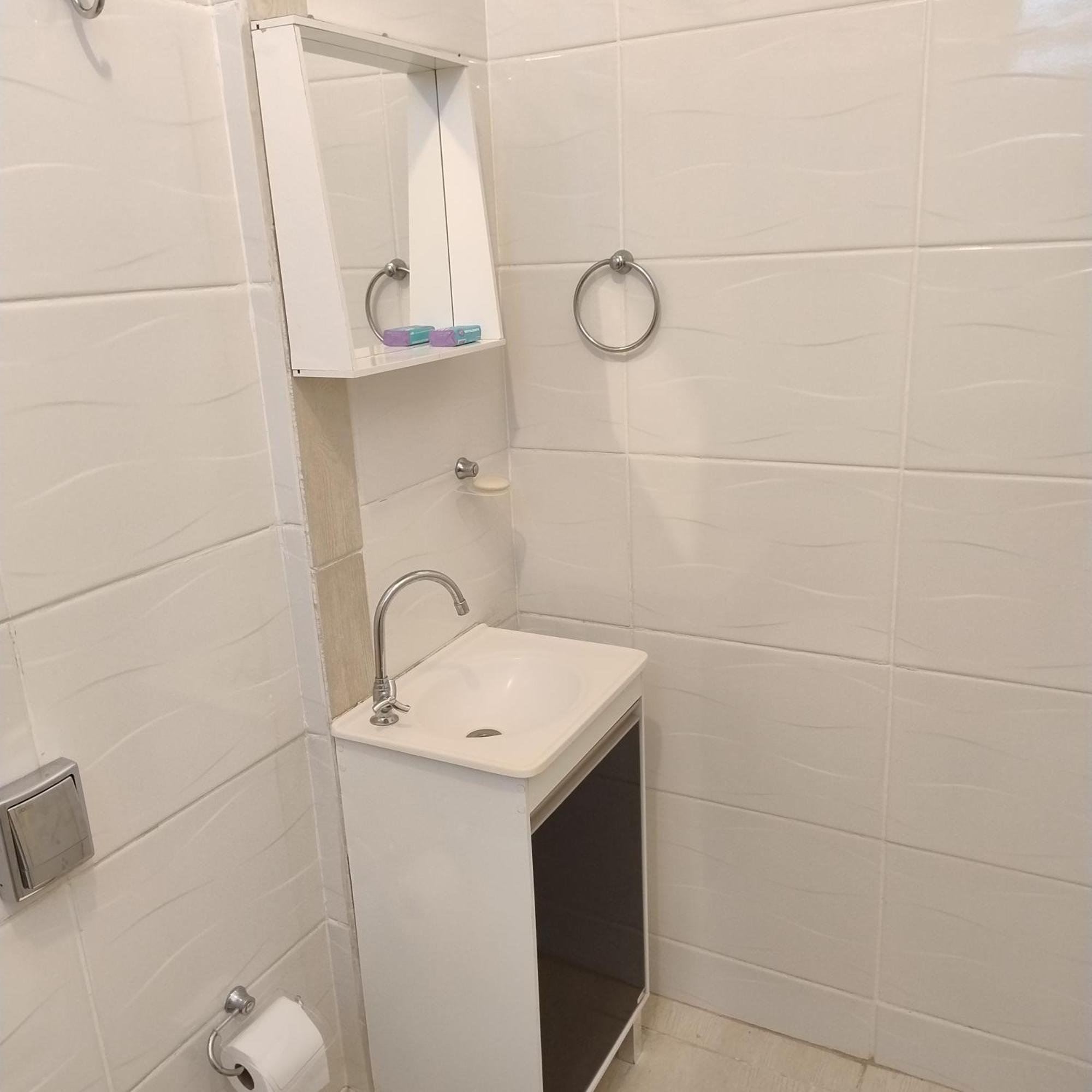 Kitnet Bem Localizada No Bairro Costa E Silva Casa de Férias Joinville